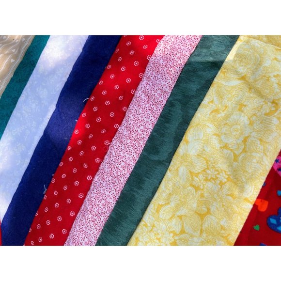 Vintage 1980s Quilted Table Runner Mat Hearts, Rainbow 49x21" - Picture 5 of 11